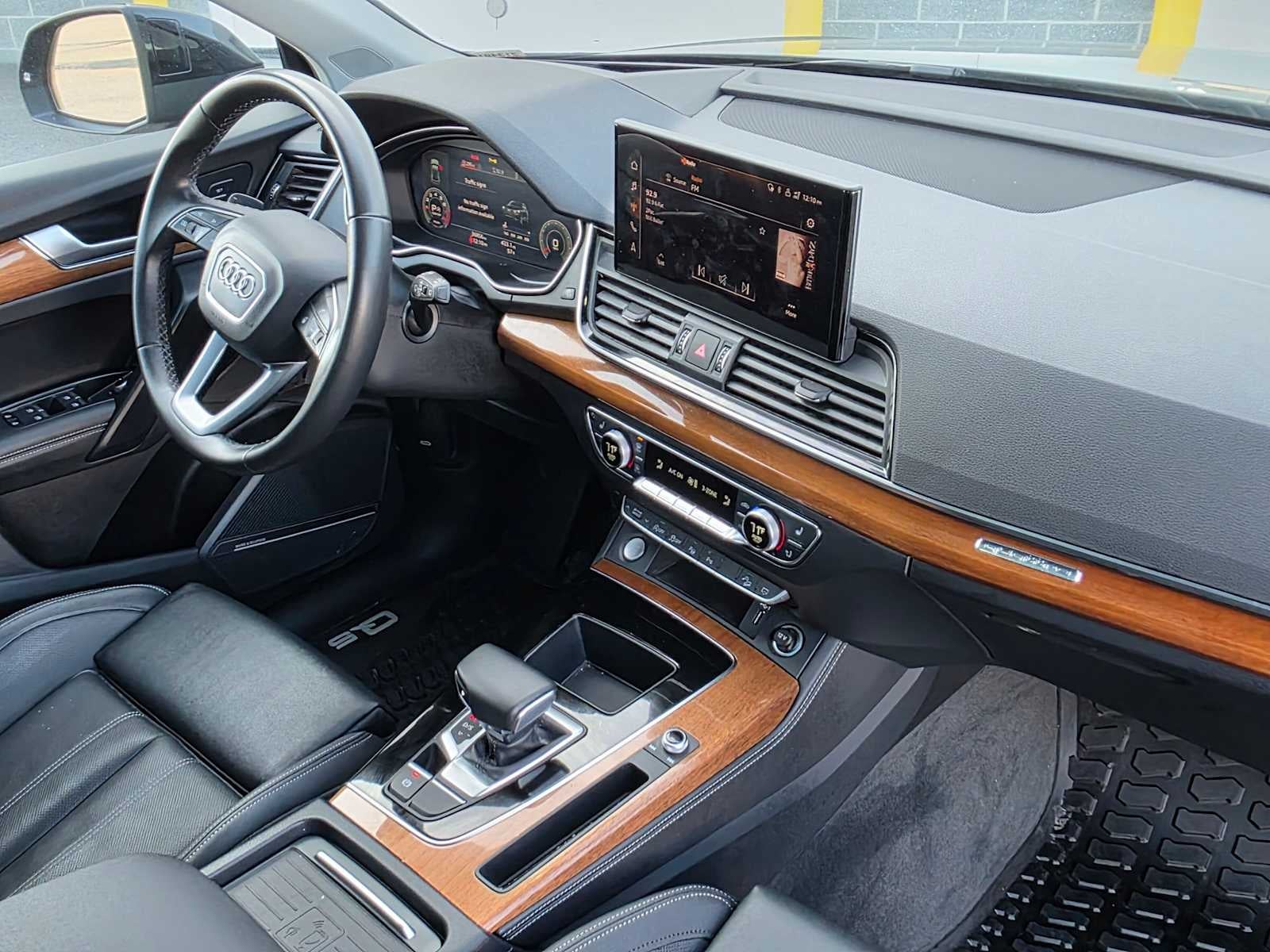 2023 Audi Q5 S line Prestige