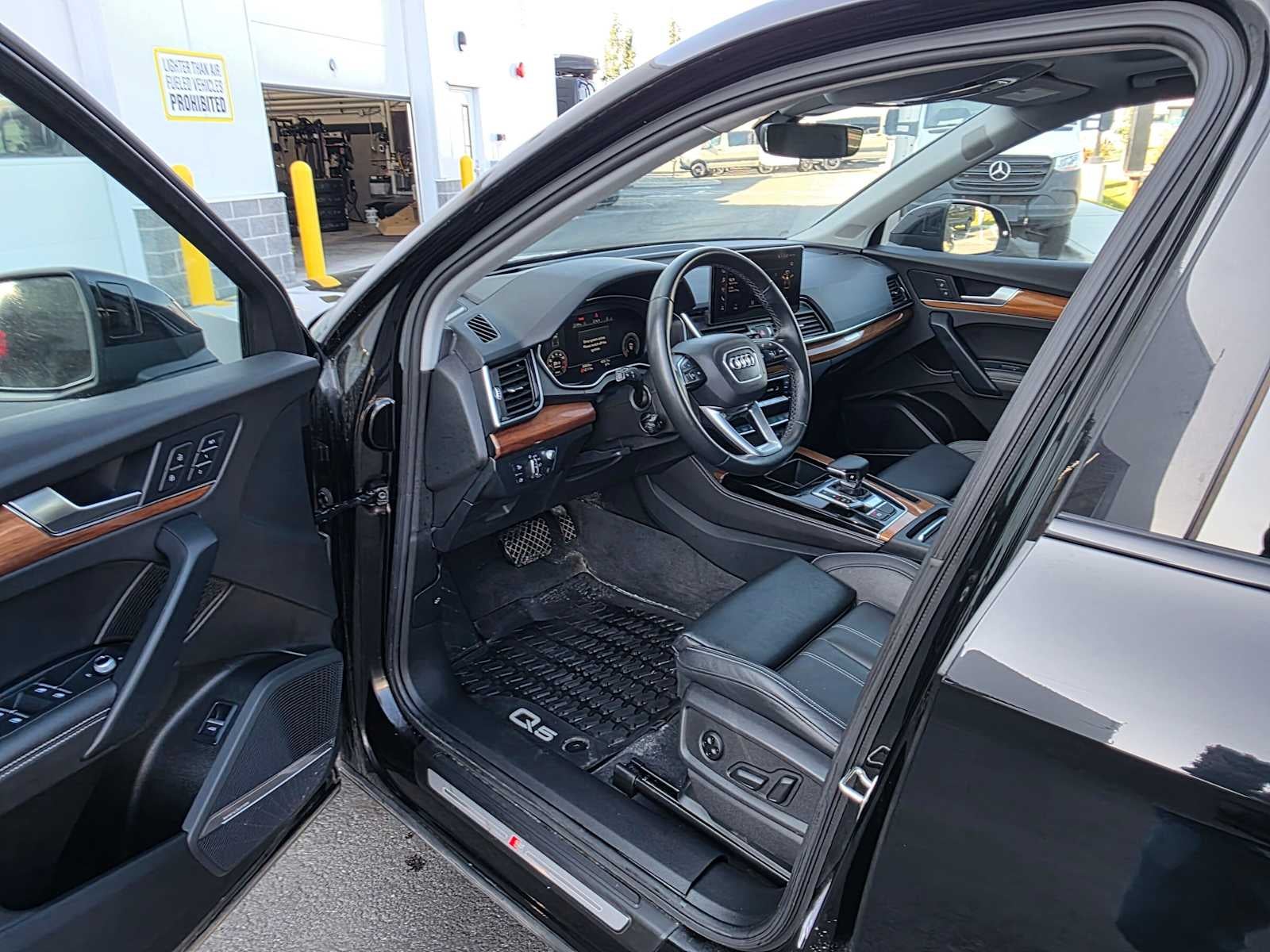 2023 Audi Q5 S line Prestige