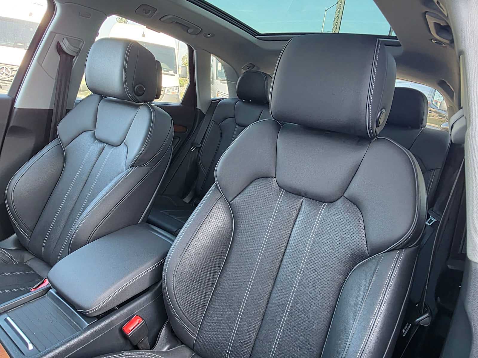 2023 Audi Q5 S line Prestige