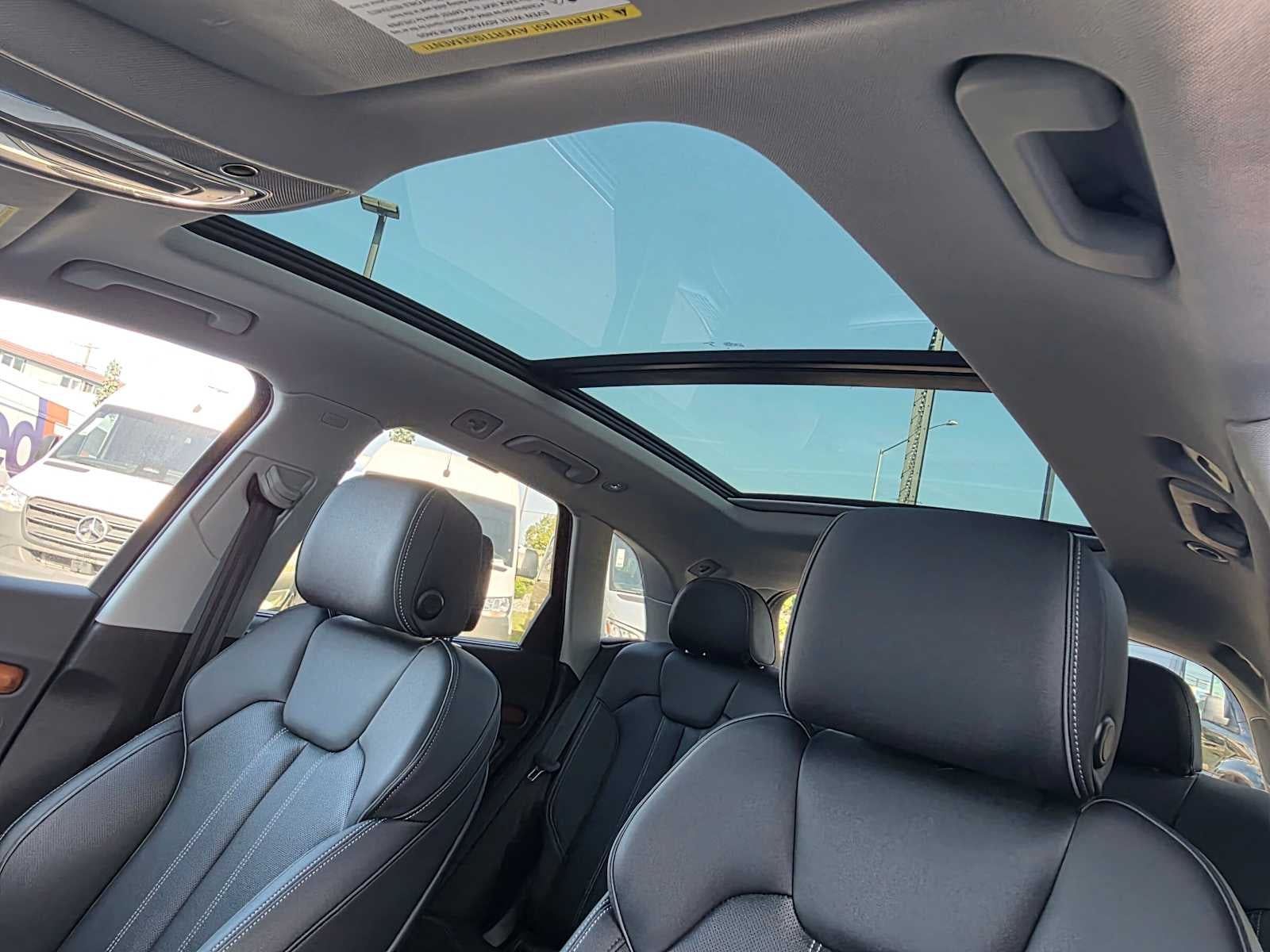 2023 Audi Q5 S line Prestige