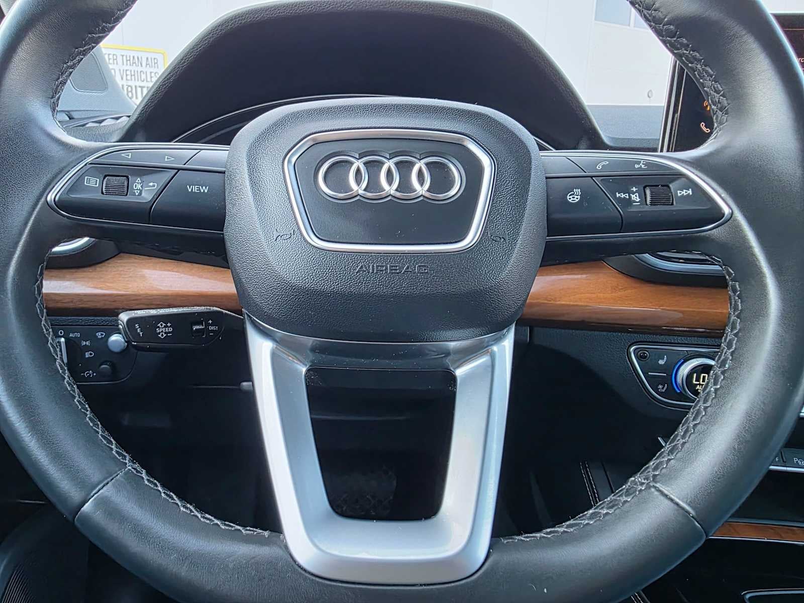 2023 Audi Q5 S line Prestige