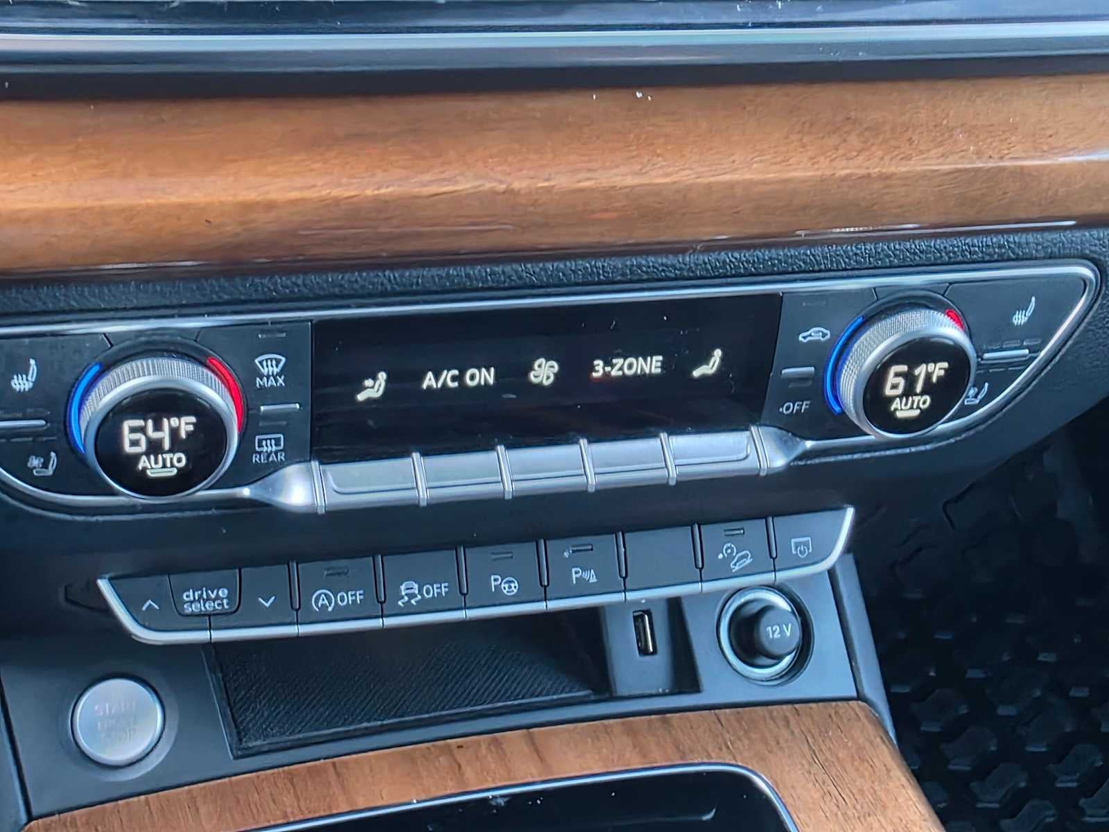 2023 Audi Q5 S line Prestige