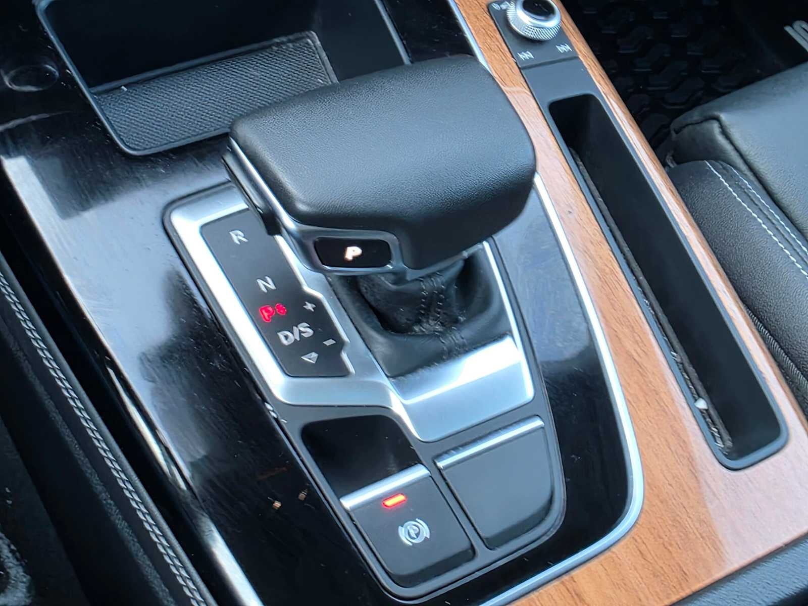 2023 Audi Q5 S line Prestige