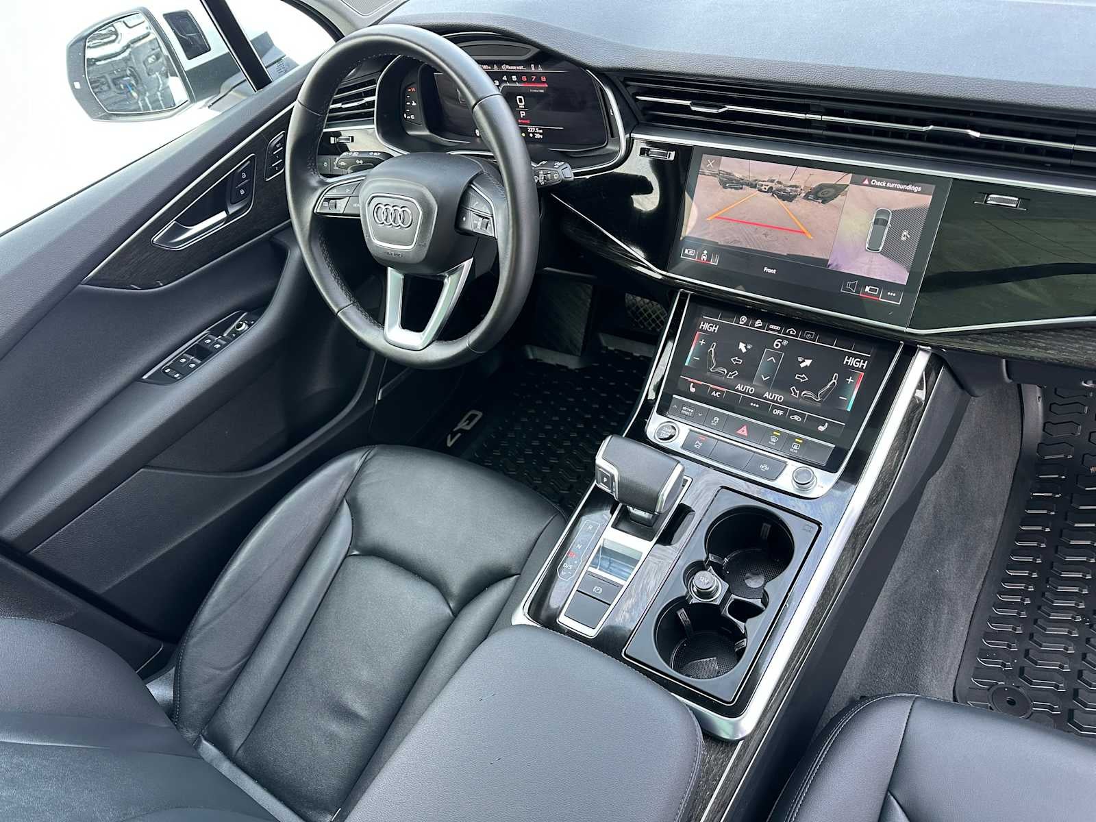 2022 Audi Q7 Premium Plus