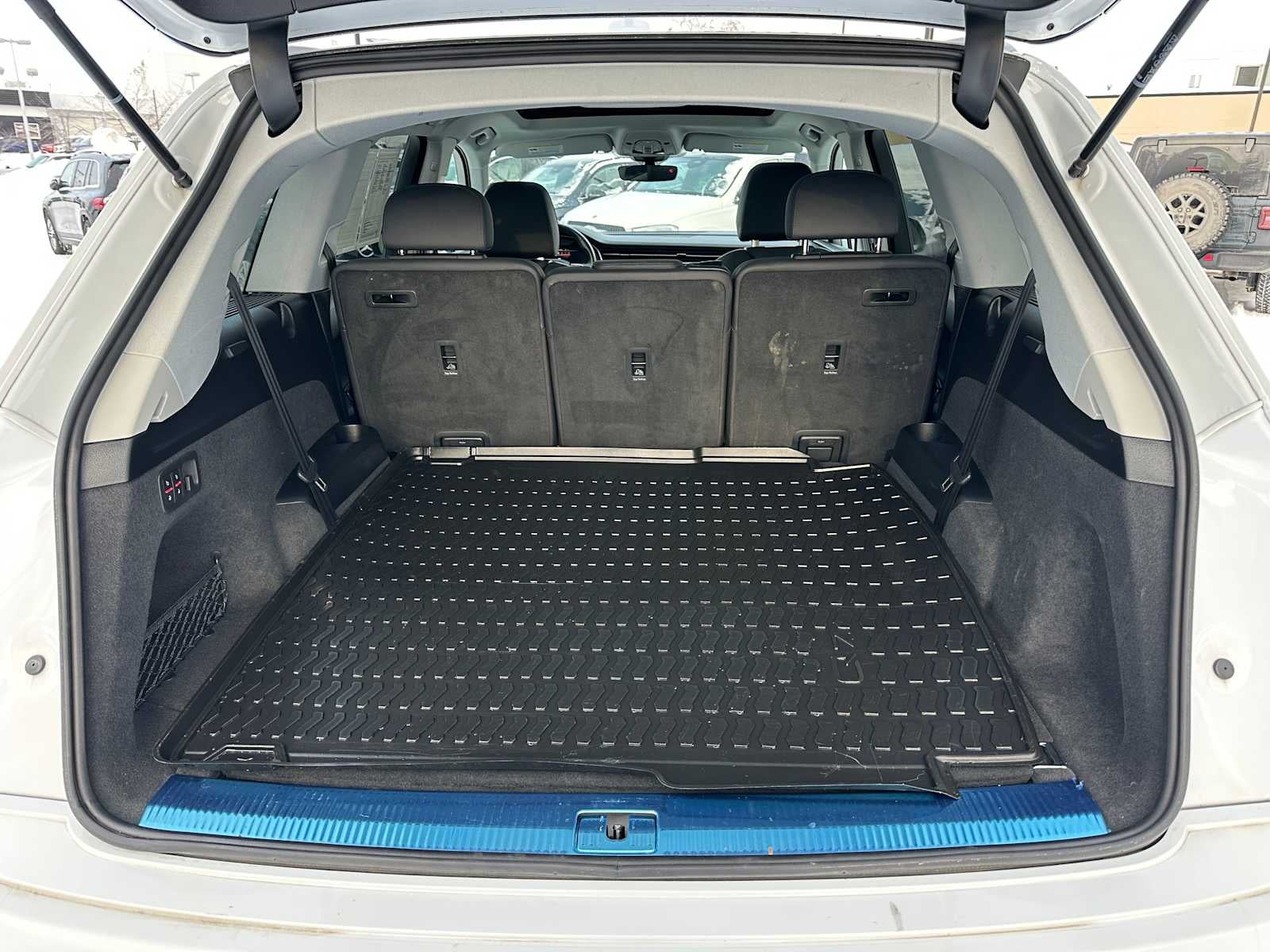 2022 Audi Q7 Premium Plus