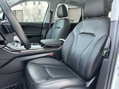 2022 Audi Q7 Premium Plus