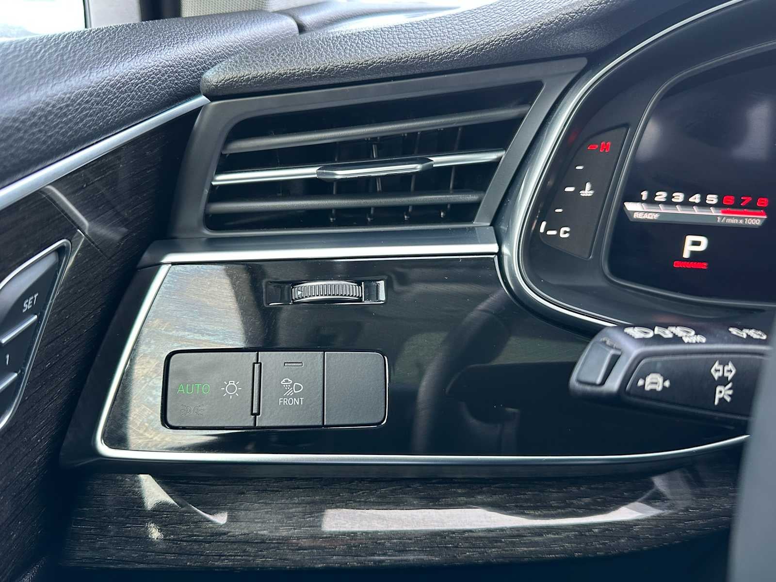 2022 Audi Q7 Premium Plus