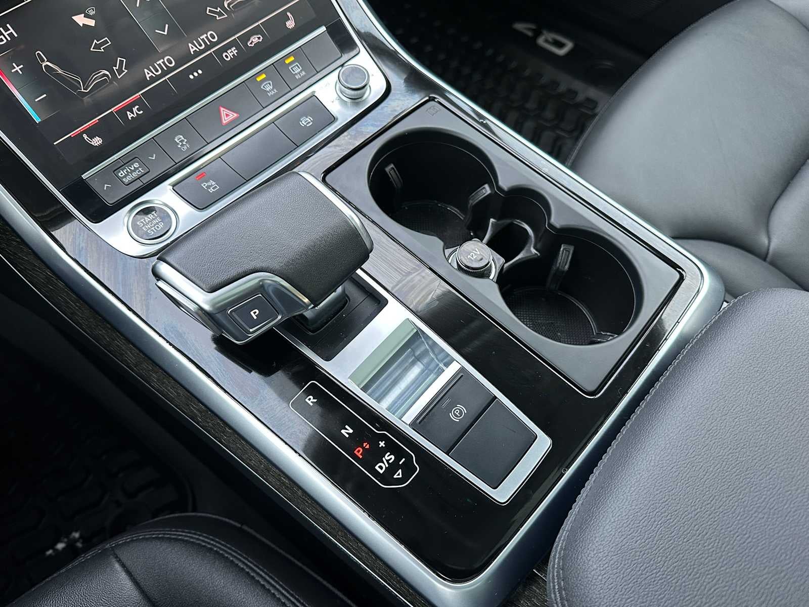 2022 Audi Q7 Premium Plus