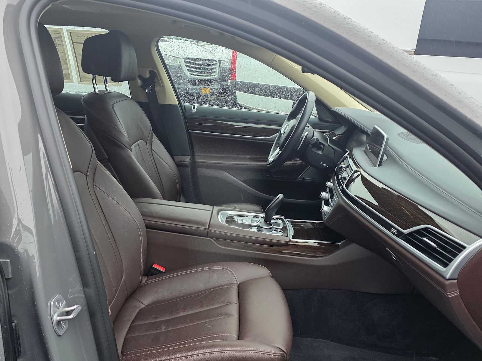 2022 BMW 740i xDrive 740i xDrive
