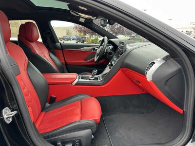 2025 BMW 8 Series M850i