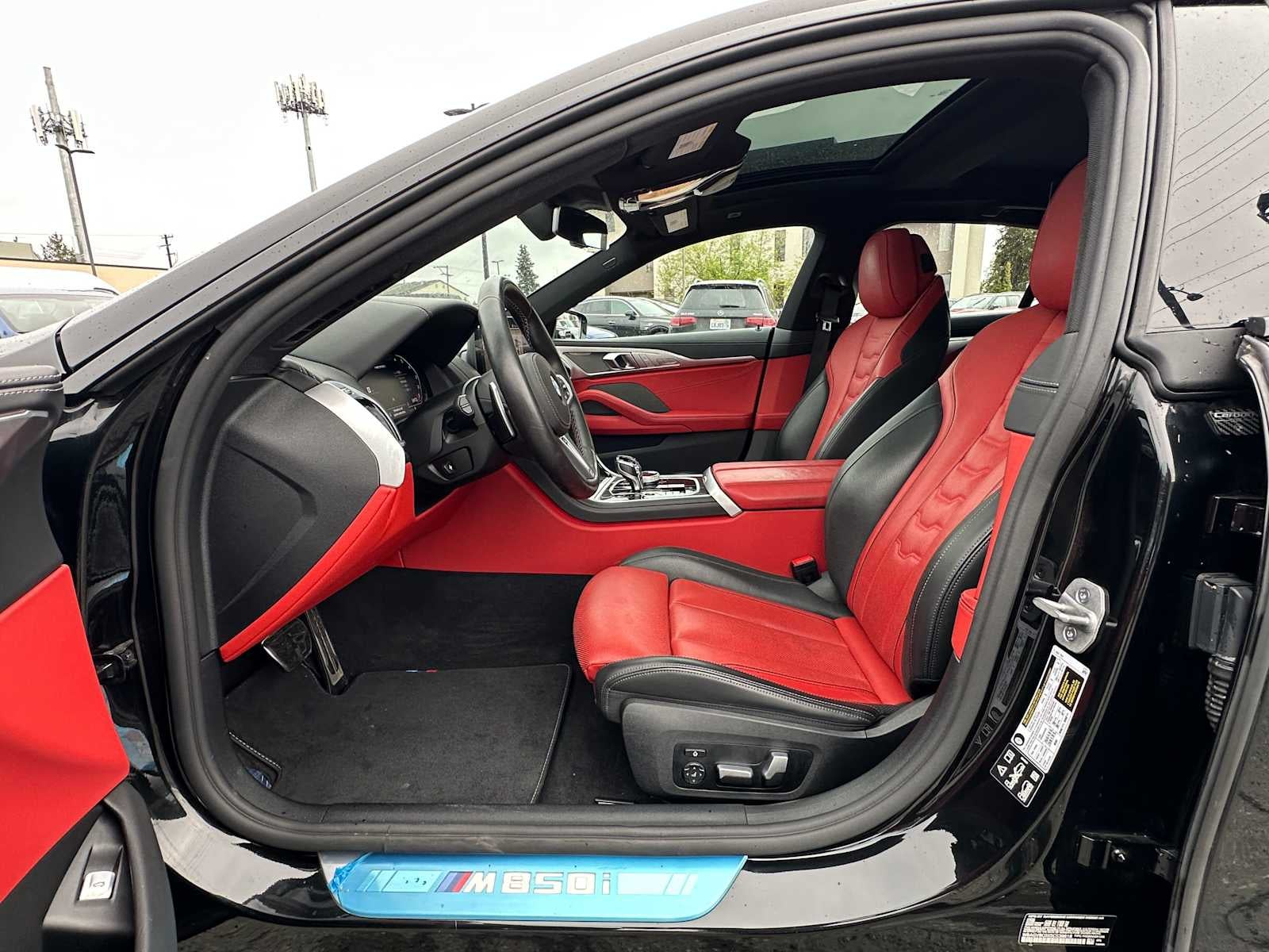 2025 BMW 8 Series M850i