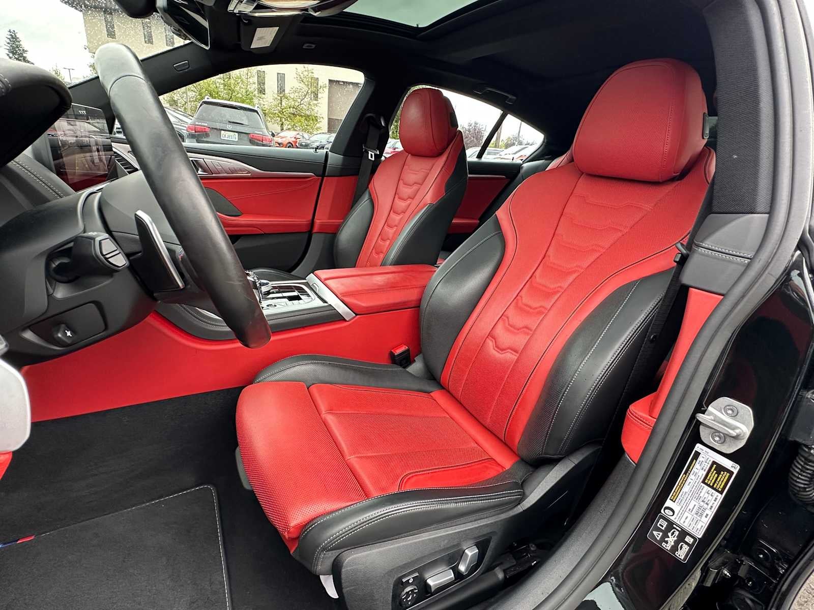 2025 BMW 8 Series M850i