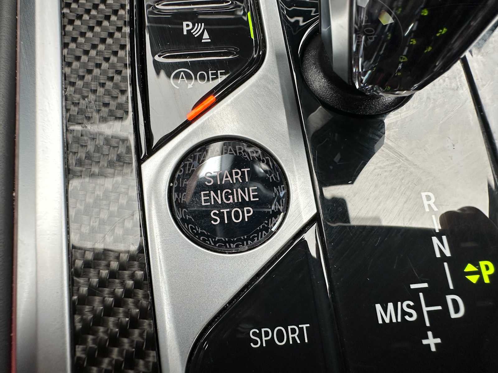 2025 BMW 8 Series M850i