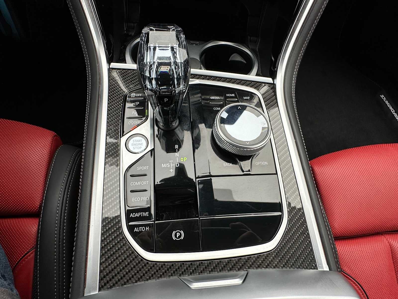 2025 BMW 8 Series M850i