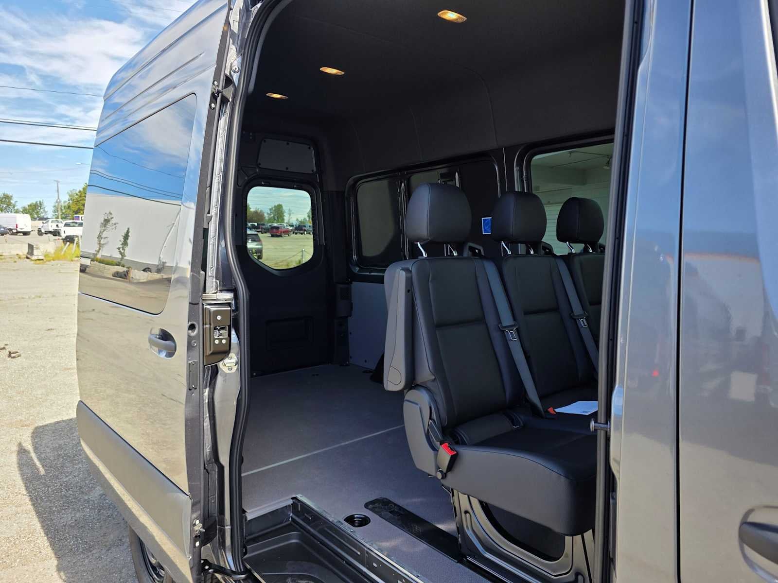 2026 Mercedes-Benz Sprinter 2500 Standard Roof I4 Diesel HO 144 AWD