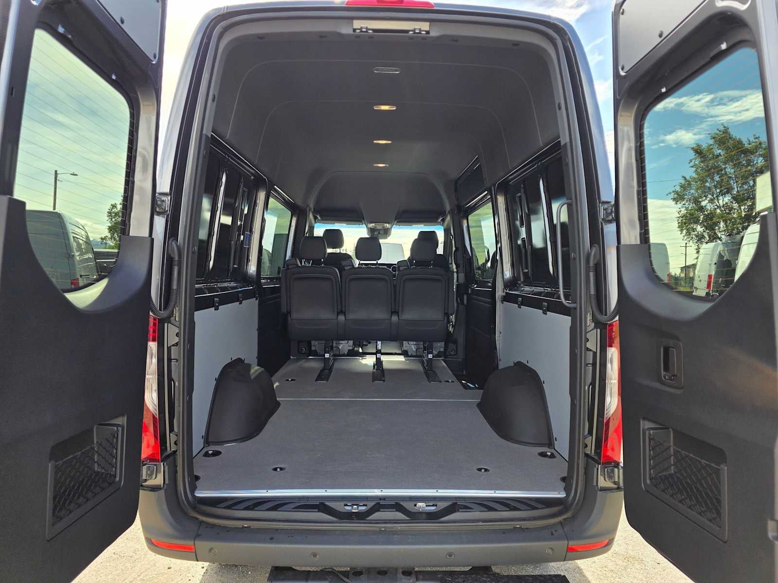 2026 Mercedes-Benz Sprinter 2500 Standard Roof I4 Diesel HO 144 AWD