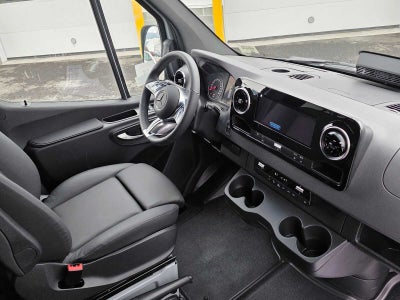 2026 Mercedes-Benz Sprinter 2500 Standard Roof I4 Diesel HO 144 AWD