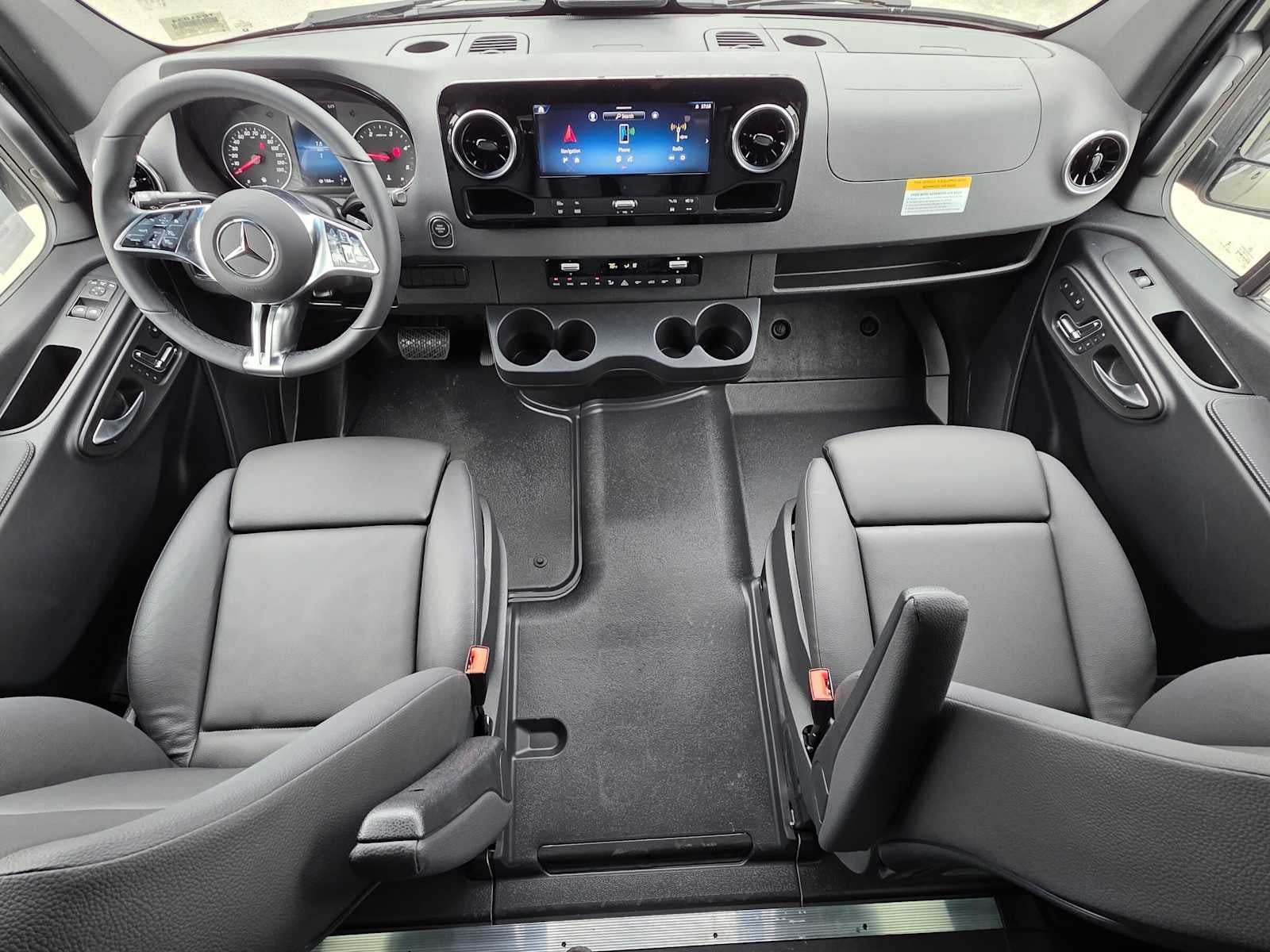 2026 Mercedes-Benz Sprinter 2500 Standard Roof I4 Diesel HO 144 AWD