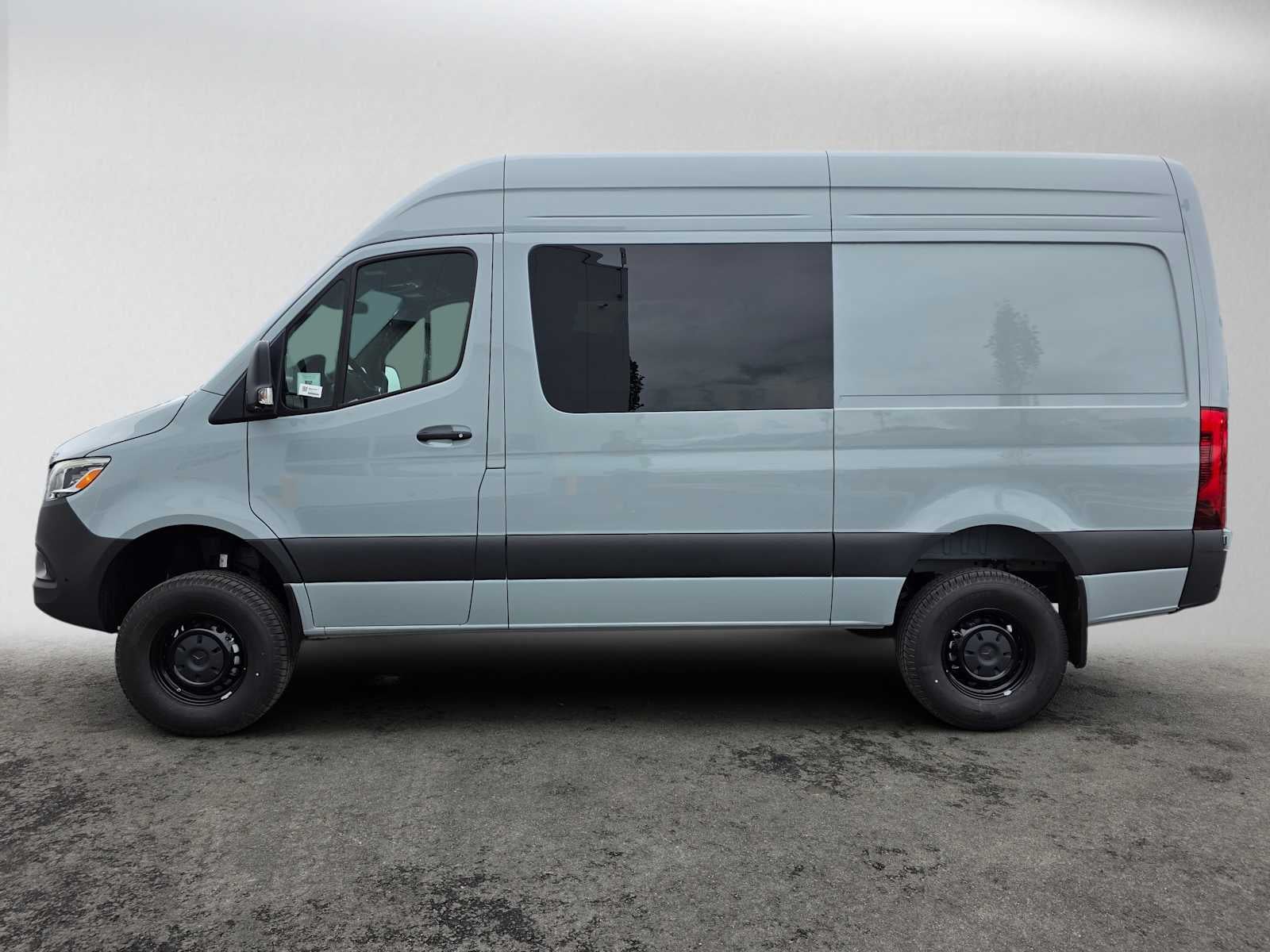 2026 Mercedes-Benz Sprinter 2500 Standard Roof I4 Diesel HO 144 AWD