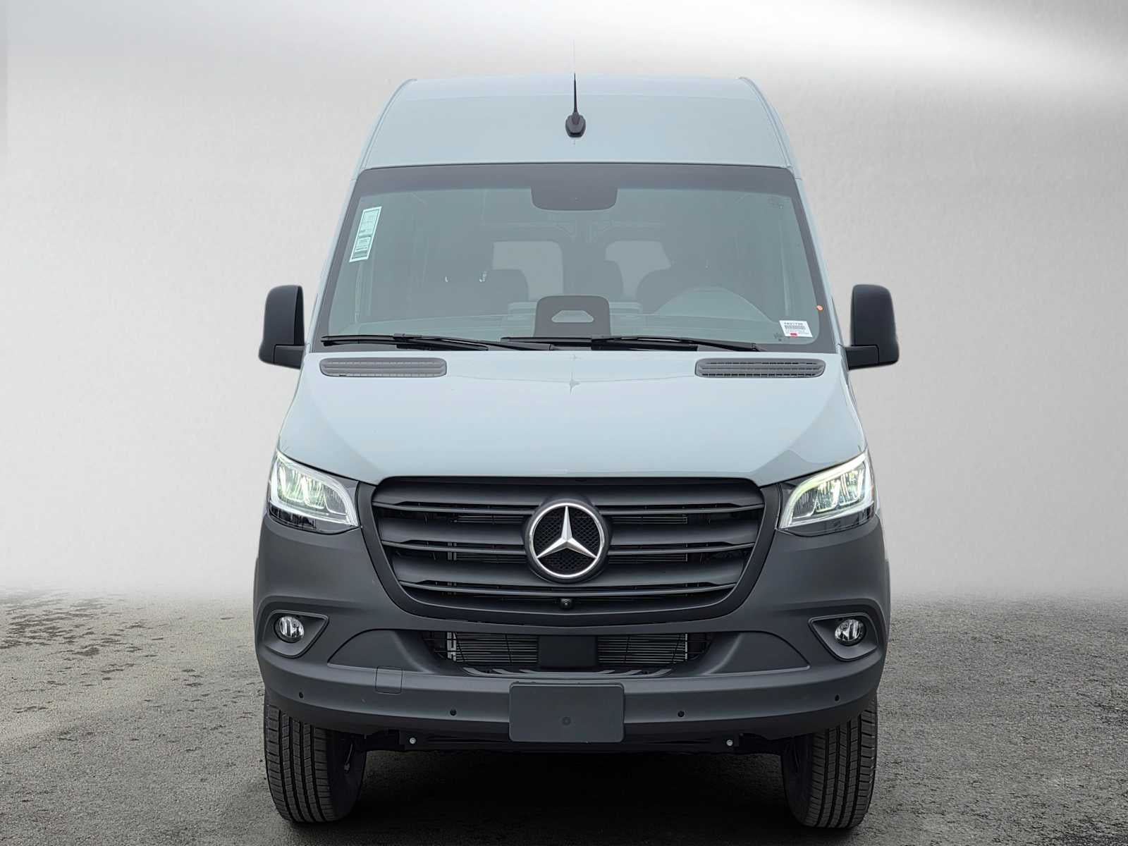 2026 Mercedes-Benz Sprinter 2500 Standard Roof I4 Diesel HO 144 AWD