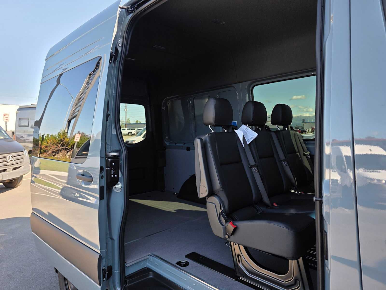 2026 Mercedes-Benz Sprinter Crew 2500 Standard Roof I4 Diesel HO 144 AWD