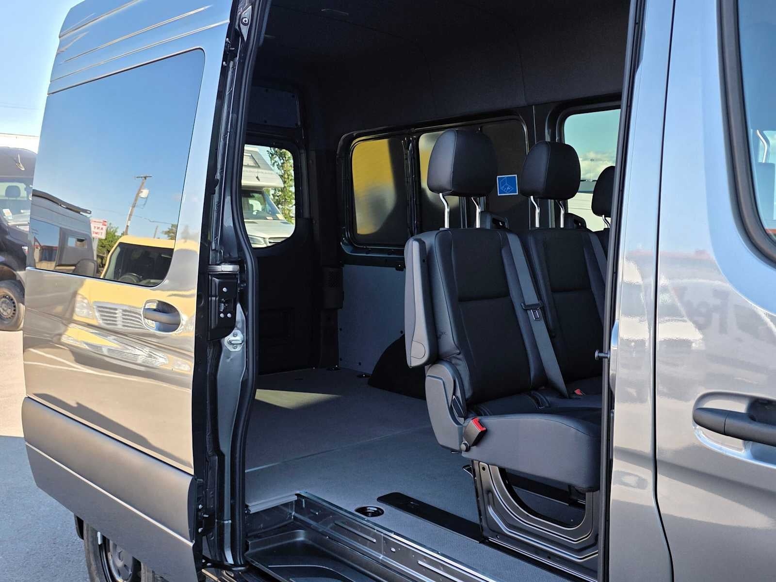 2026 Mercedes-Benz Sprinter Crew 2500 Standard Roof I4 Diesel HO 144 AWD