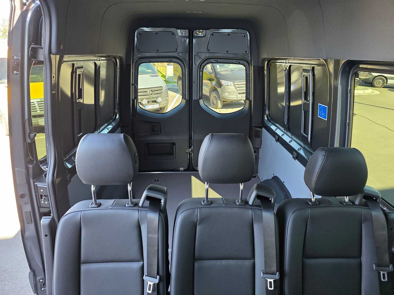 2026 Mercedes-Benz Sprinter Crew 2500 Standard Roof I4 Diesel HO 144 AWD