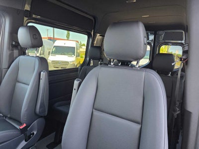 2026 Mercedes-Benz Sprinter Crew 2500 Standard Roof I4 Diesel HO 144 AWD
