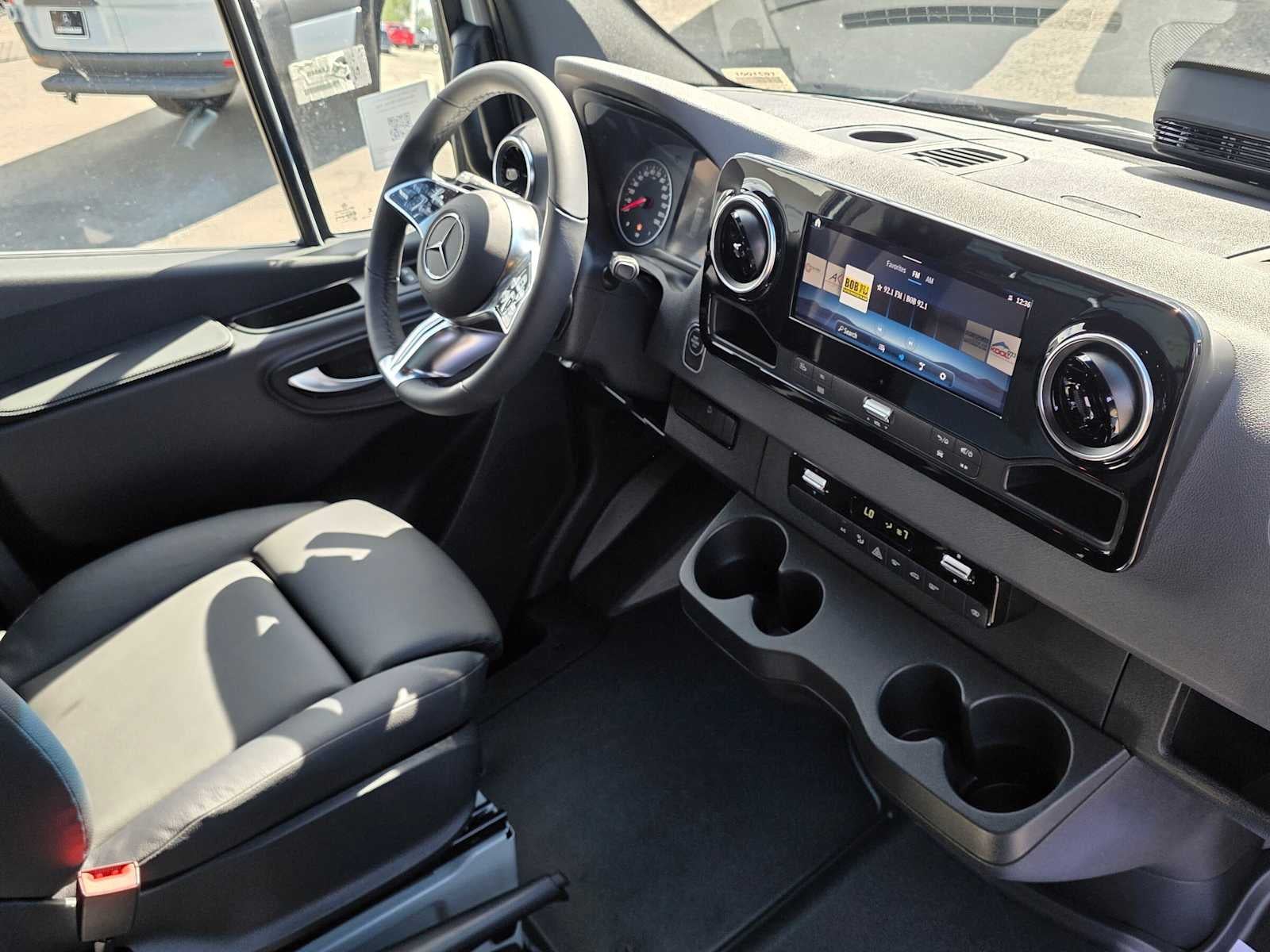 2026 Mercedes-Benz Sprinter 2500 Standard Roof I4 Diesel HO 144 AWD