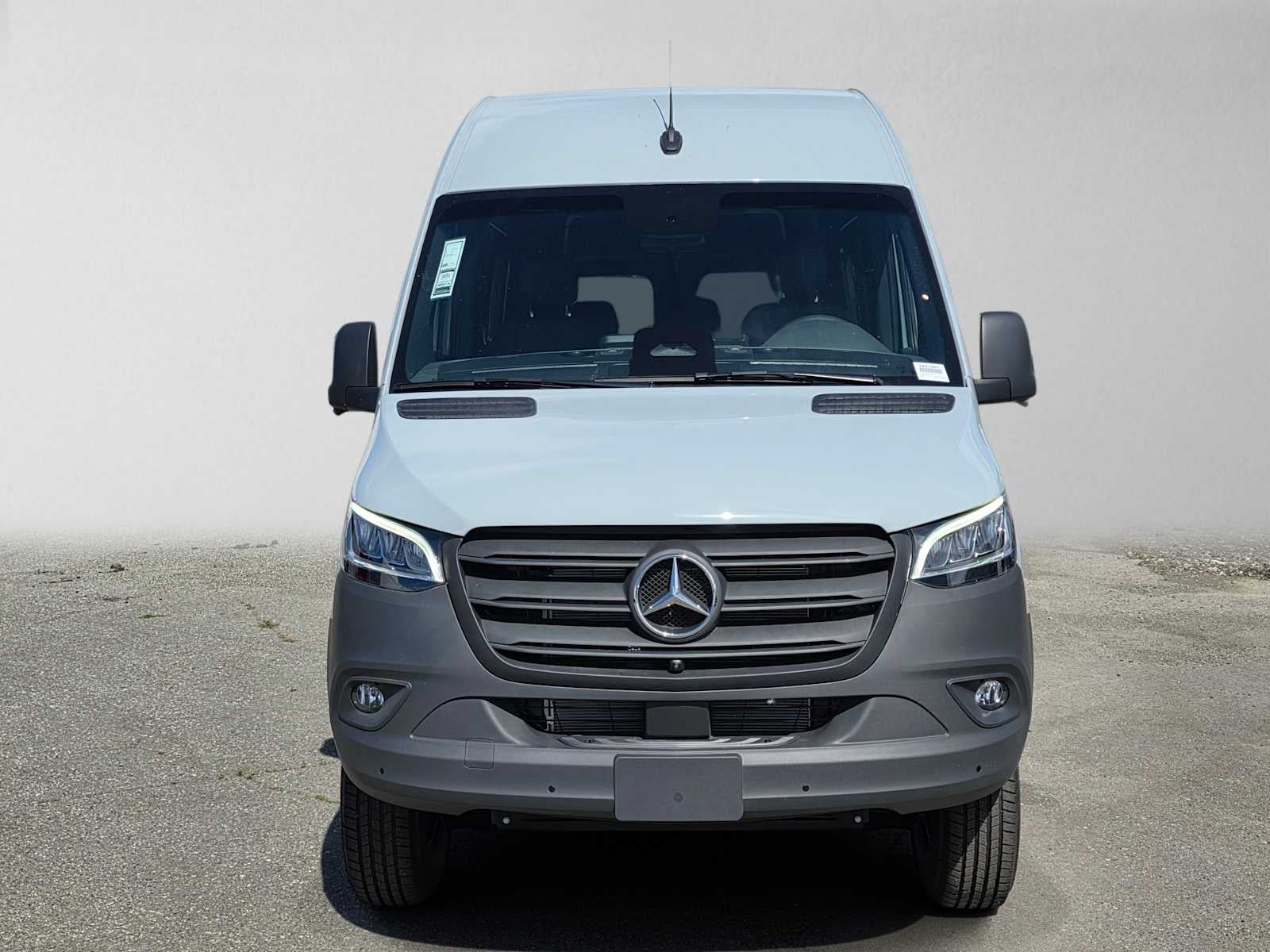 2026 Mercedes-Benz Sprinter 2500 Standard Roof I4 Diesel HO 144 AWD