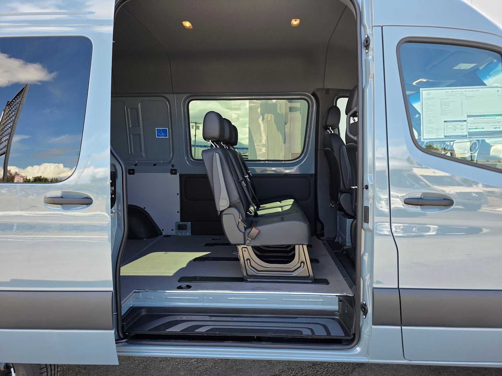 2026 Mercedes-Benz Sprinter 2500 Standard Roof I4 Diesel HO 144 AWD