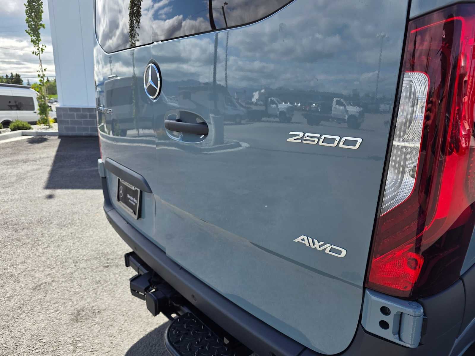 2026 Mercedes-Benz Sprinter 2500 Standard Roof I4 Diesel HO 144 AWD