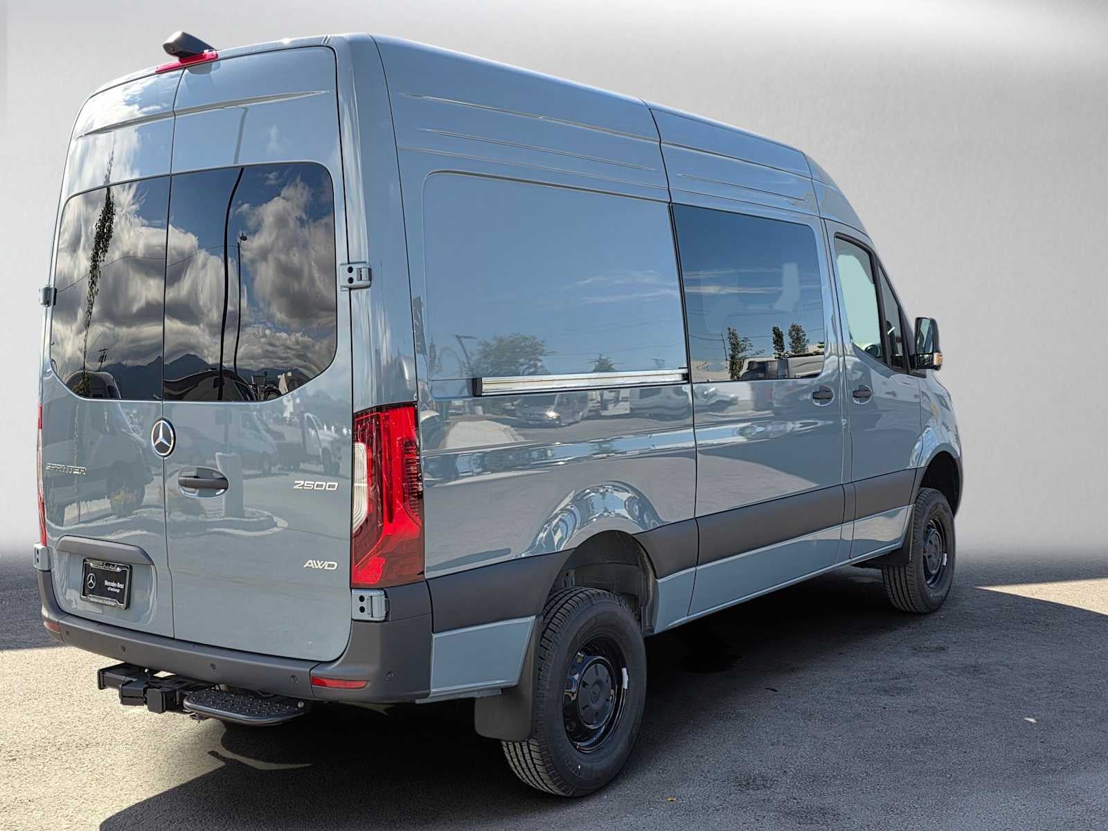 2026 Mercedes-Benz Sprinter 2500 Standard Roof I4 Diesel HO 144 AWD