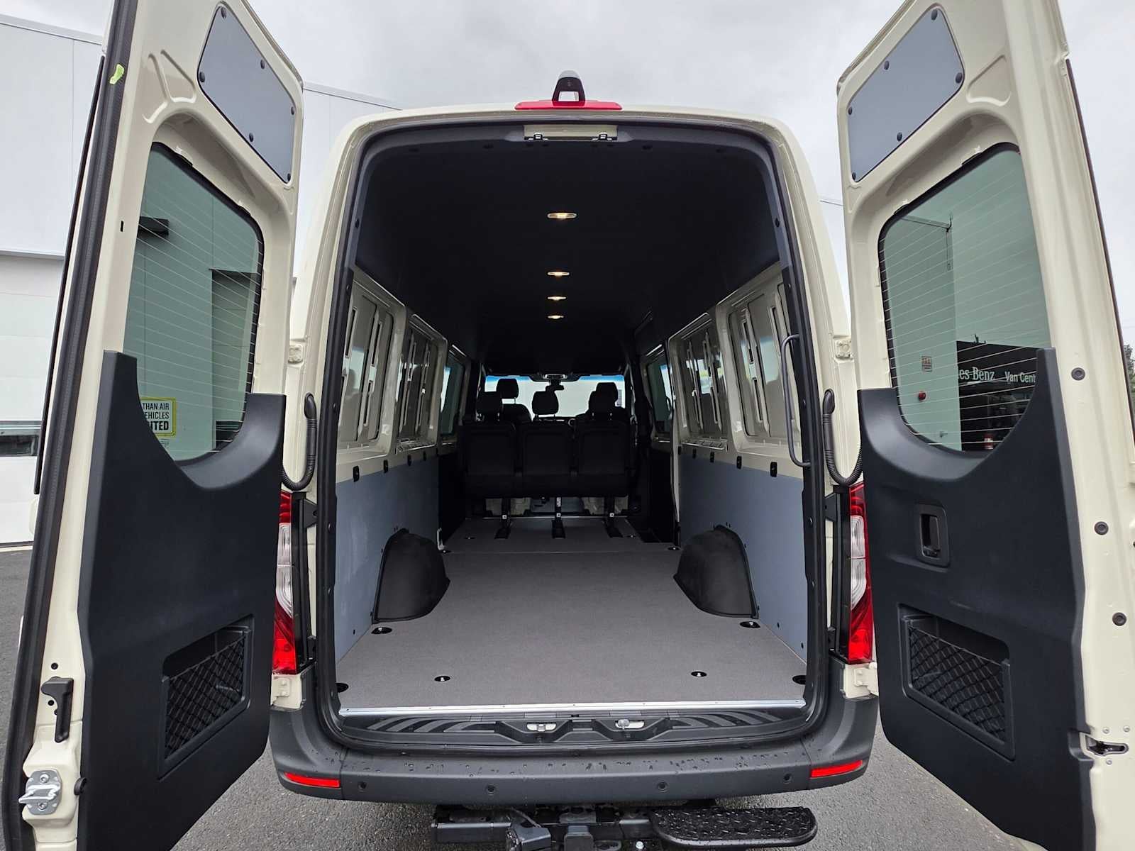 2026 Mercedes-Benz Sprinter Crew 2500 High Roof I4 Diesel HO 170 AWD