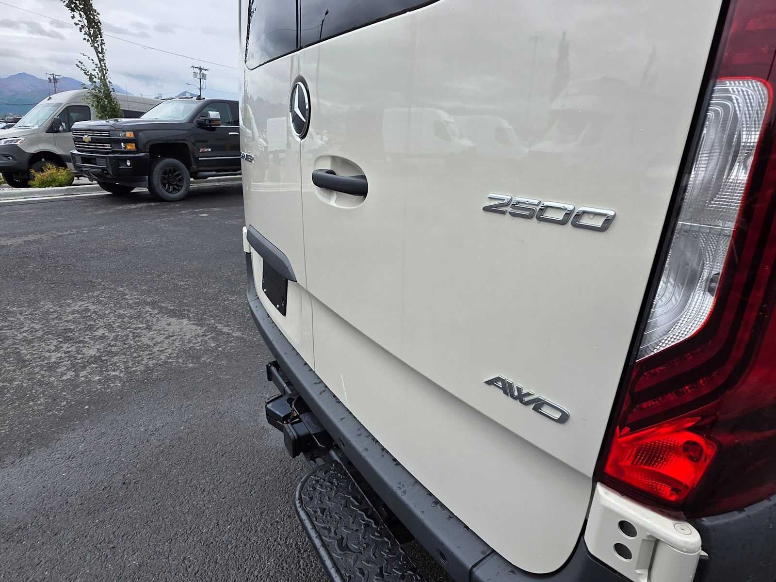 2026 Mercedes-Benz Sprinter Crew 2500 High Roof I4 Diesel HO 170 AWD