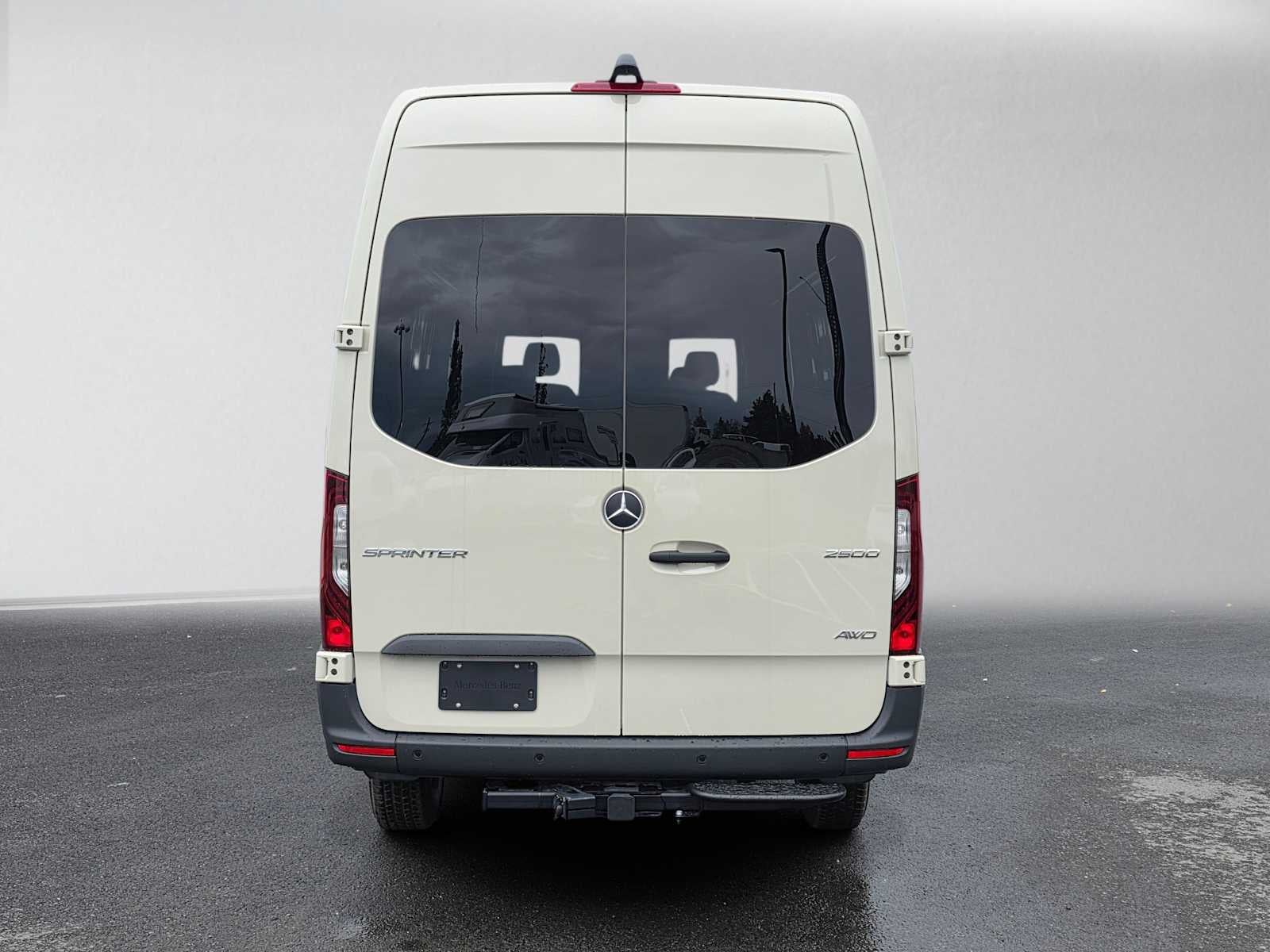 2026 Mercedes-Benz Sprinter Crew 2500 High Roof I4 Diesel HO 170 AWD