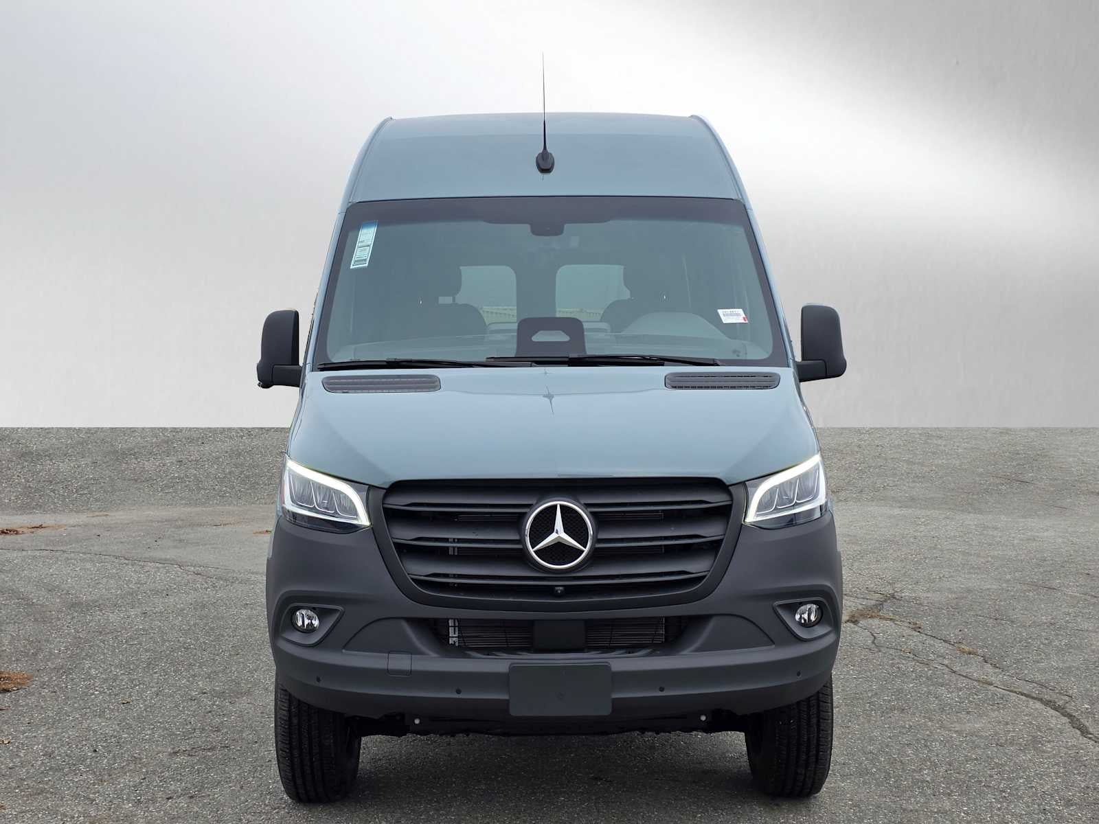2026 Mercedes-Benz Sprinter 2500 Standard Roof I4 Diesel HO 144 AWD