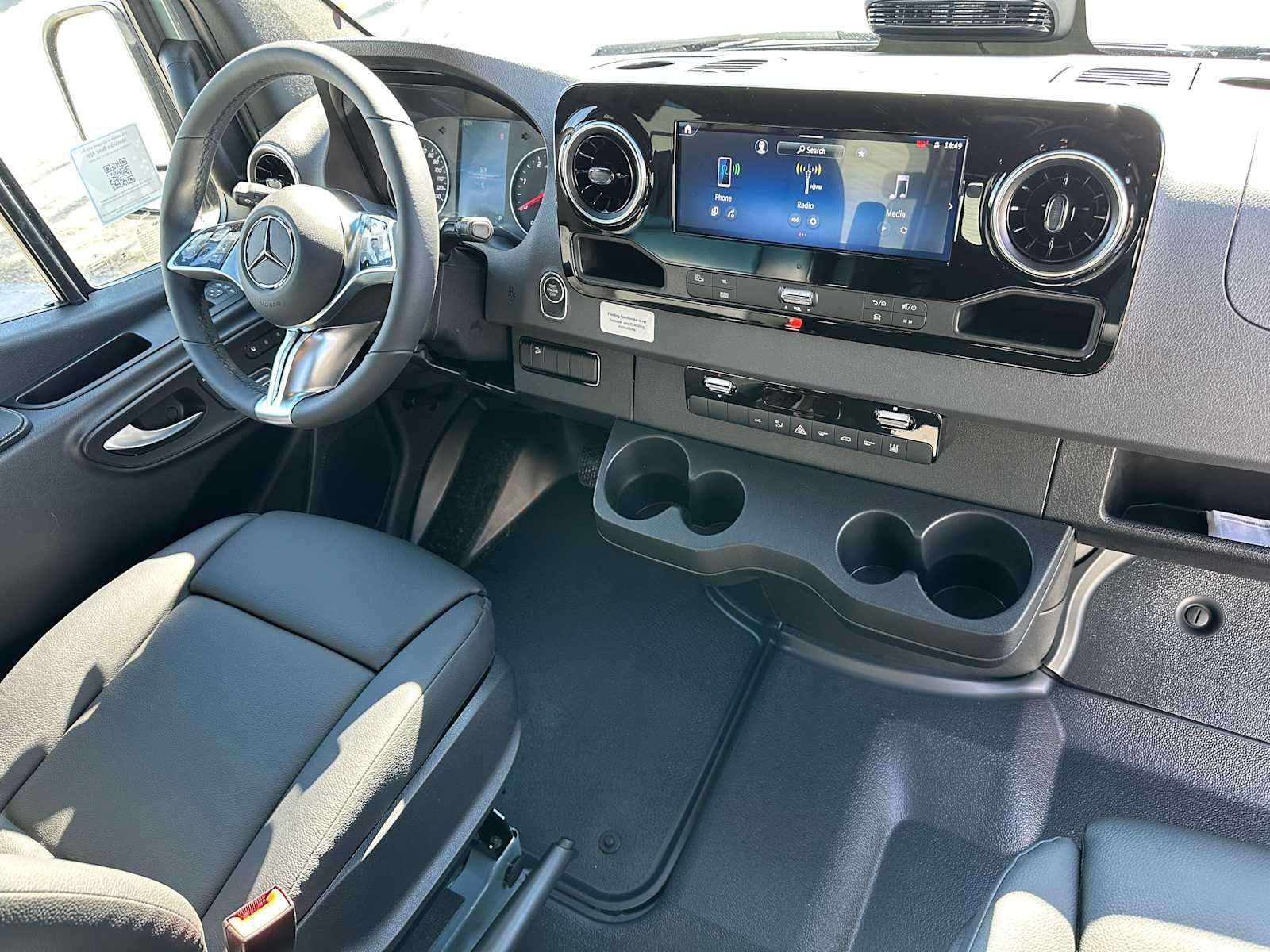 2026 Mercedes-Benz Sprinter 2500 Standard Roof I4 Diesel HO 144 AWD