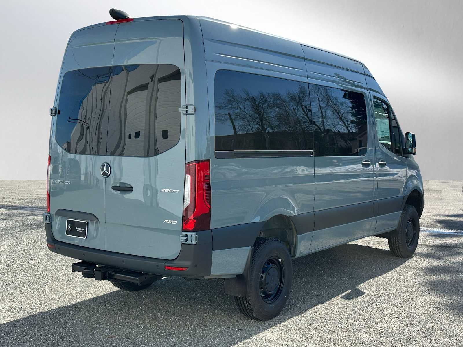 2026 Mercedes-Benz Sprinter 2500 Standard Roof I4 Diesel HO 144 AWD