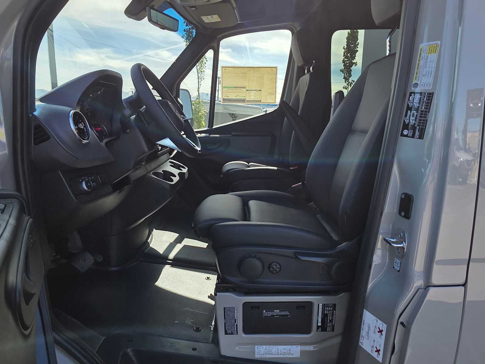 2025 Mercedes-Benz Sprinter Cargo Van Base - Photo 19
