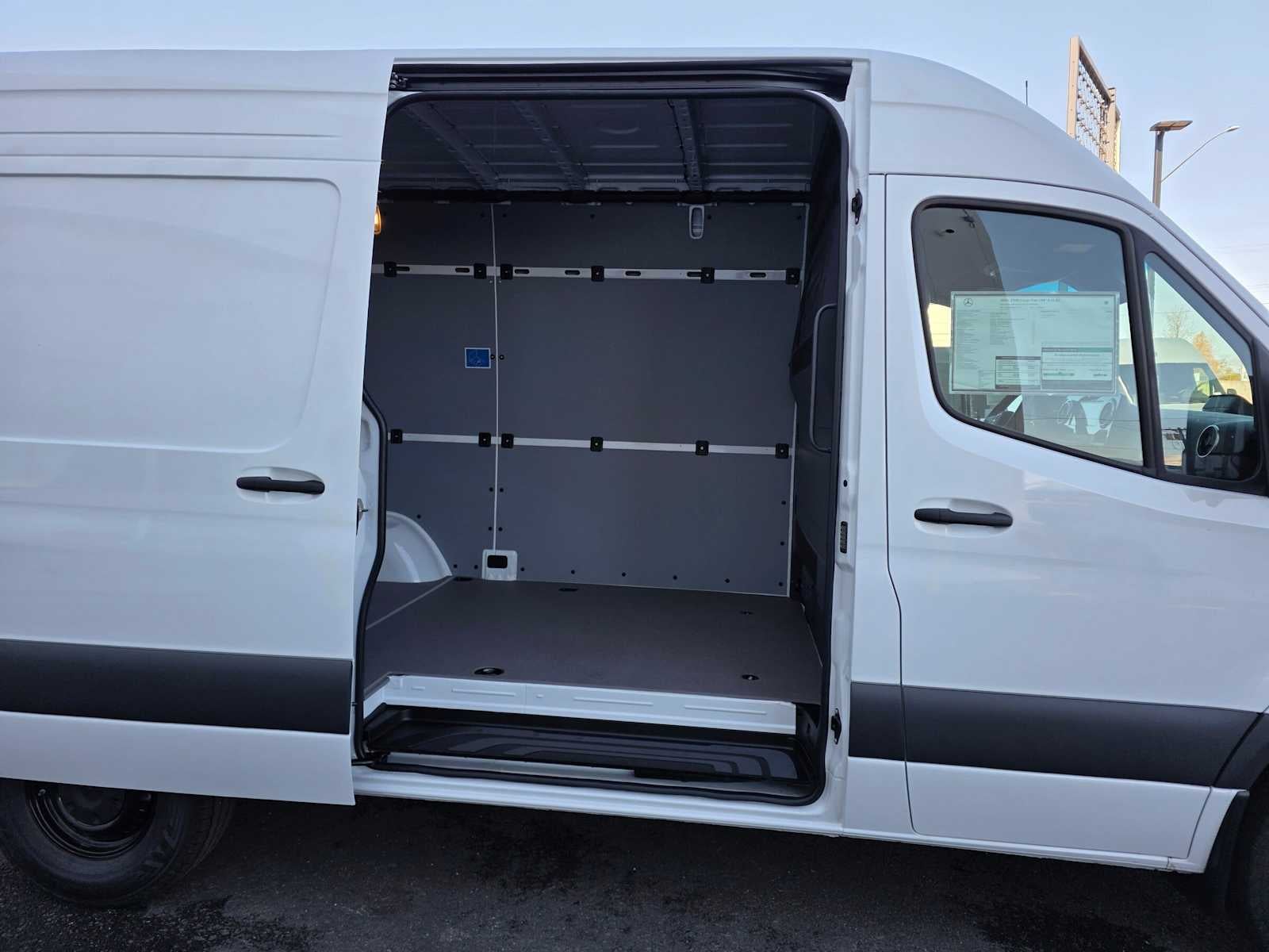 2026 Mercedes-Benz Sprinter Cargo 2500 Standard Roof I4 Diesel 144 RWD