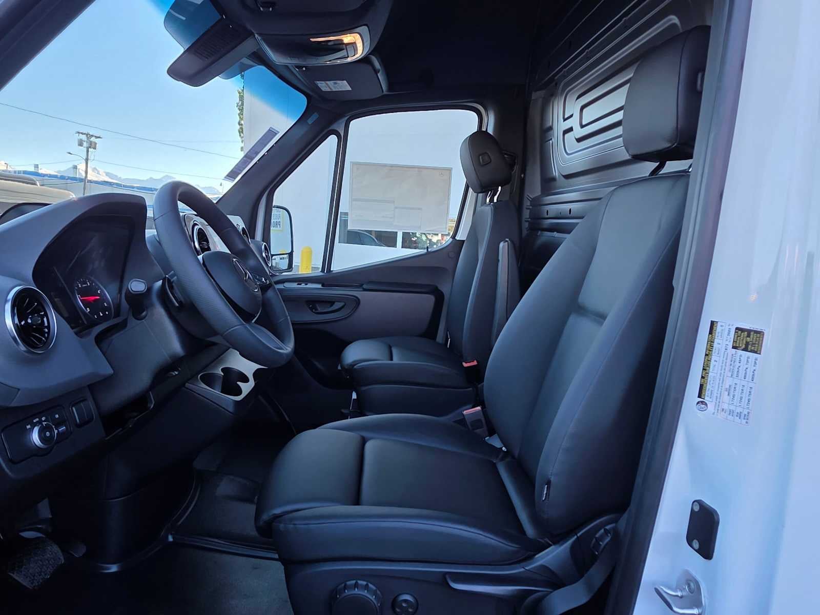 2026 Mercedes-Benz Sprinter Cargo 2500 Standard Roof I4 Diesel 144 RWD