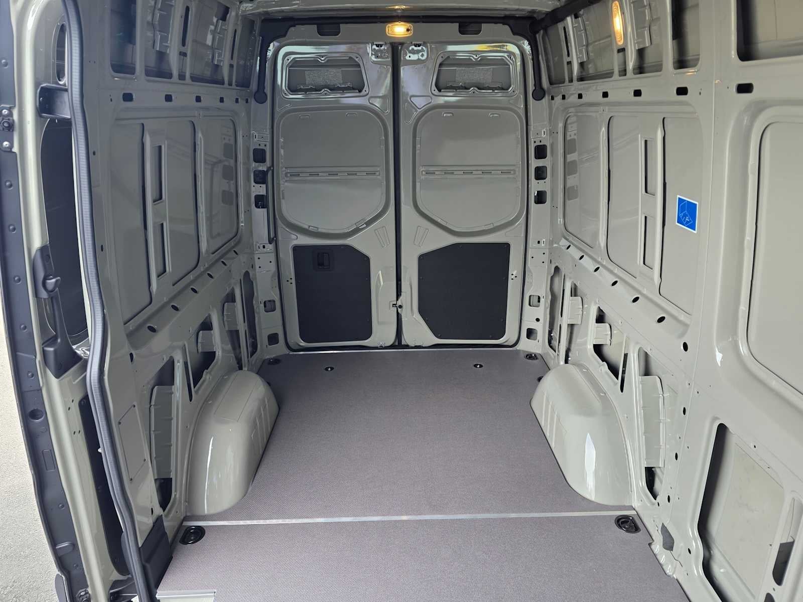 2026 Mercedes-Benz Sprinter 2500 Standard Roof I4 Diesel 144 RWD