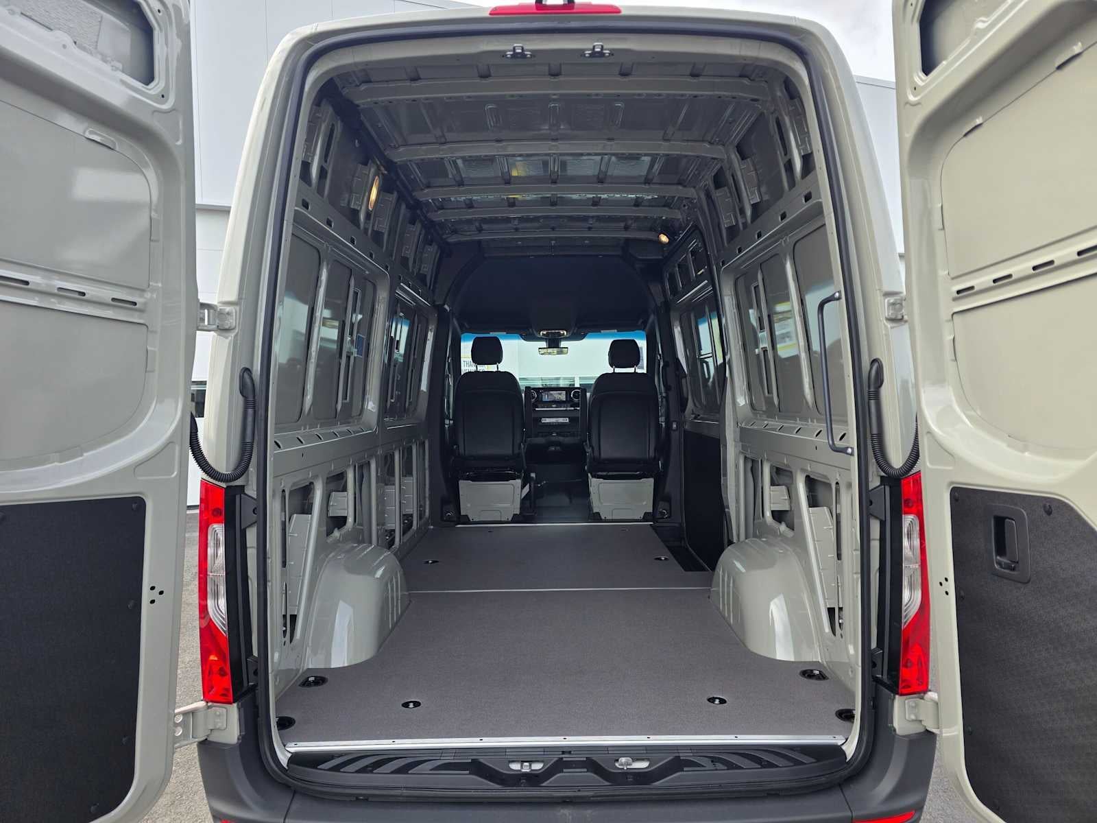 2026 Mercedes-Benz Sprinter 2500 Standard Roof I4 Diesel 144 RWD