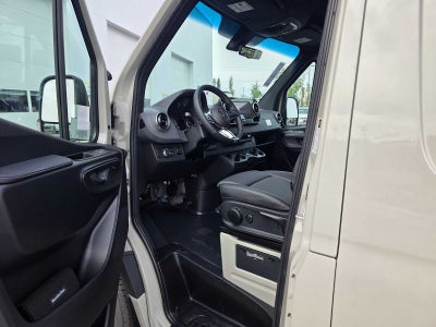 2026 Mercedes-Benz Sprinter 2500 Standard Roof I4 Diesel 144 RWD