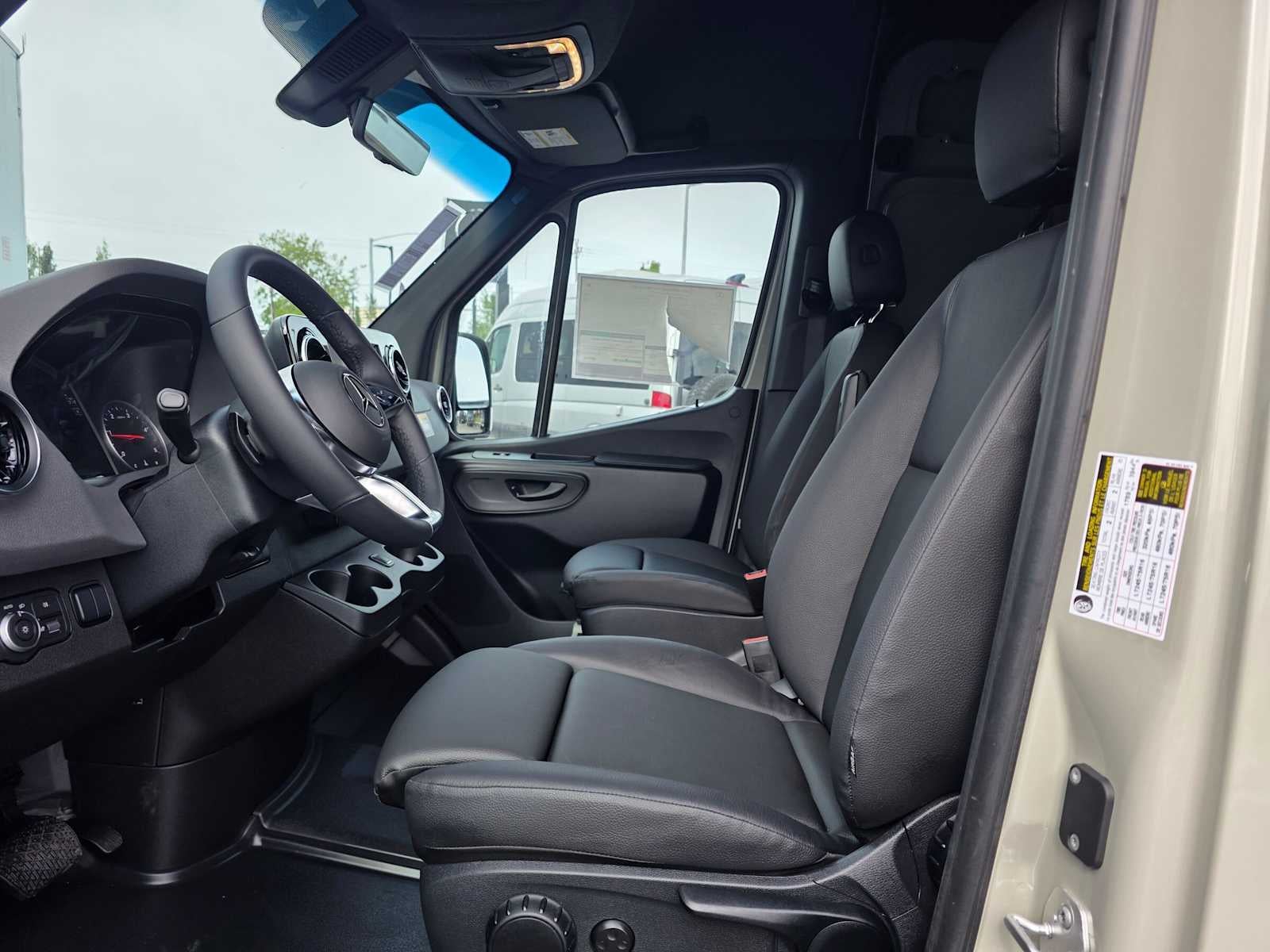 2026 Mercedes-Benz Sprinter 2500 Standard Roof I4 Diesel 144 RWD