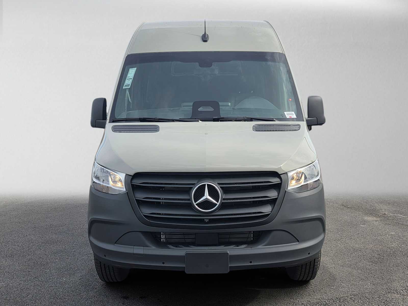 2026 Mercedes-Benz Sprinter 2500 Standard Roof I4 Diesel 144 RWD