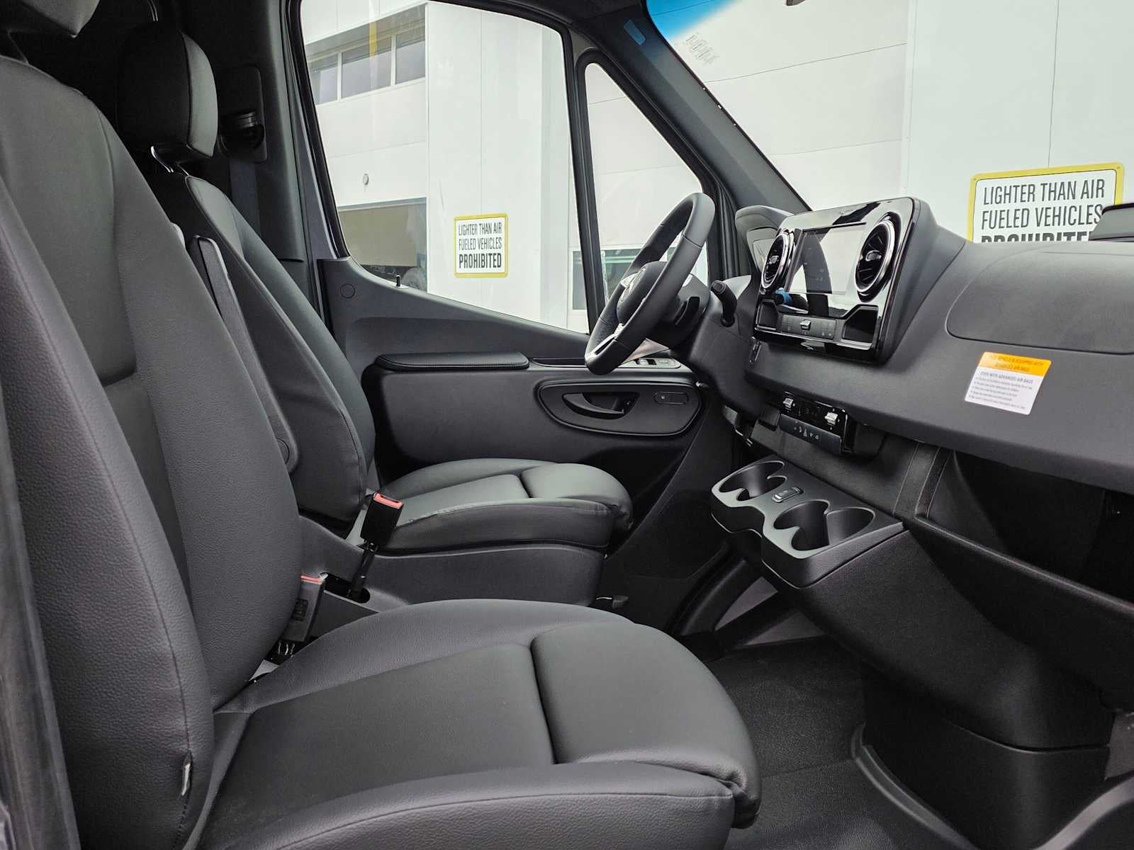 2026 Mercedes-Benz Sprinter 2500 Standard Roof I4 Diesel 144 RWD
