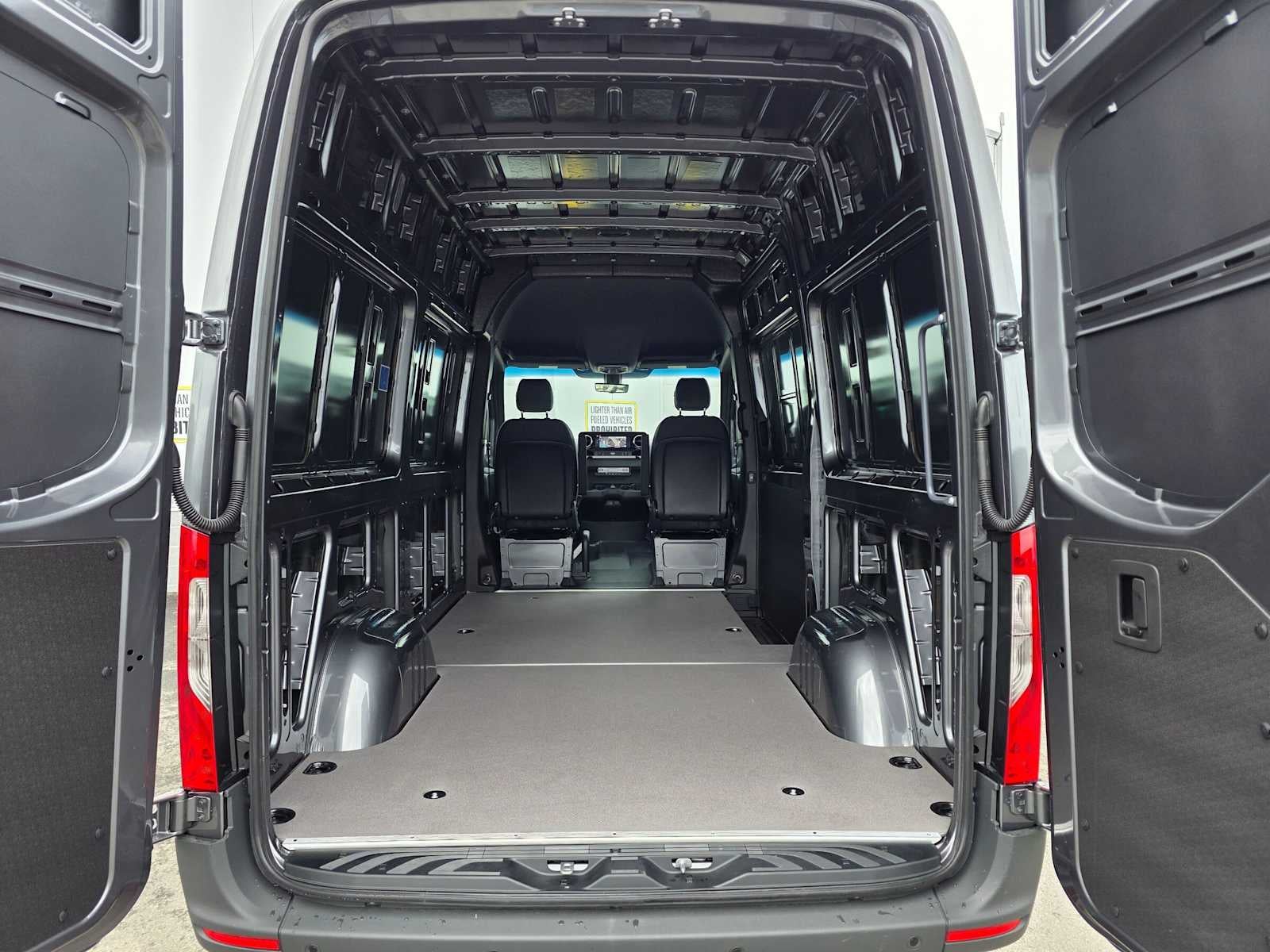 2026 Mercedes-Benz Sprinter 2500 Standard Roof I4 Diesel 144 RWD