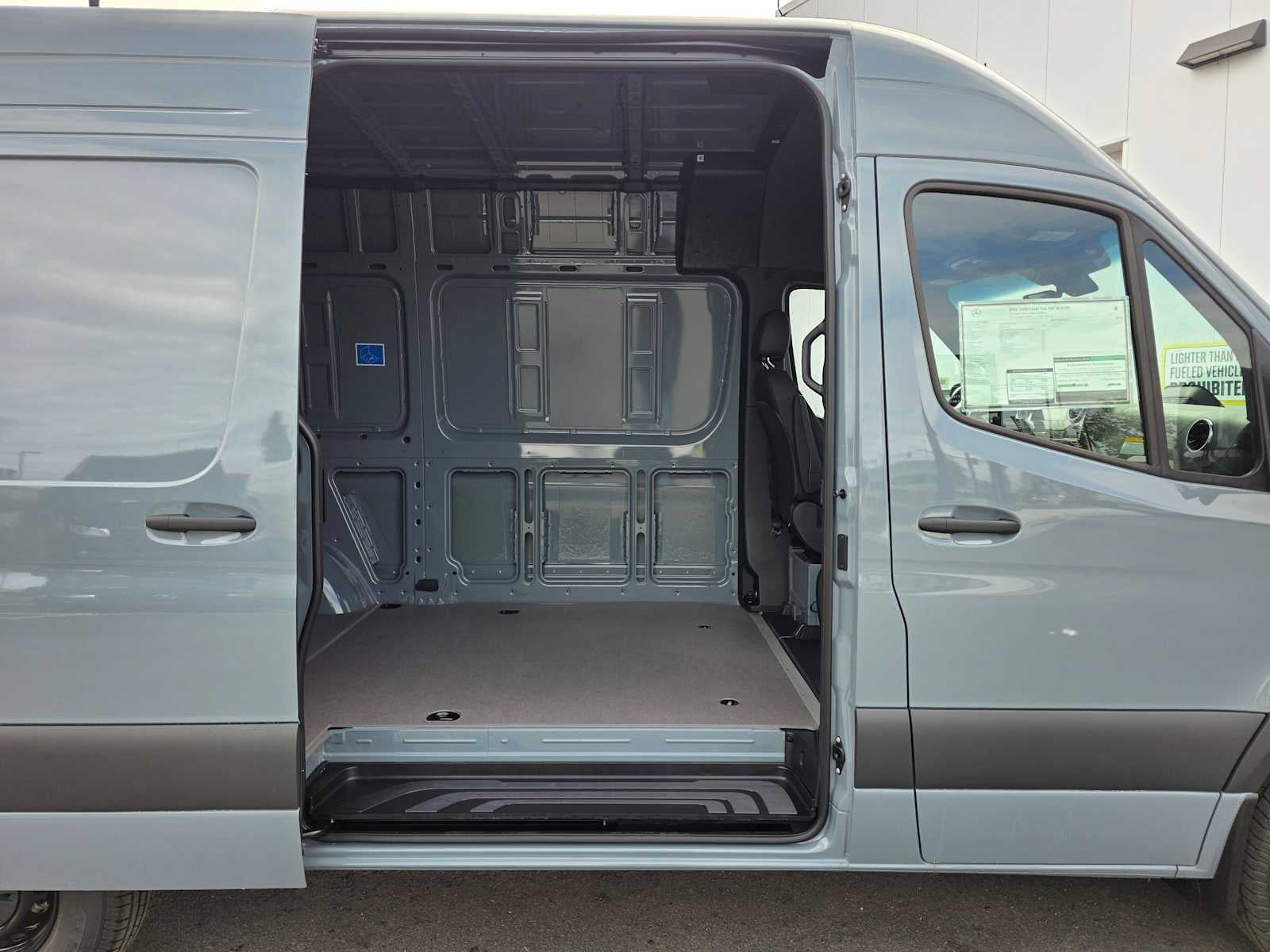 2026 Mercedes-Benz Sprinter 2500 Standard Roof I4 Diesel 144 RWD